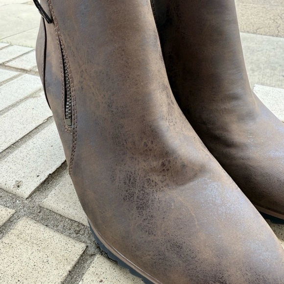 NATURALIZER SOUL Haley Brown Wedge Ankle Bootie Comfort Fall Winter Boots 9.5 - Picture 4 of 7